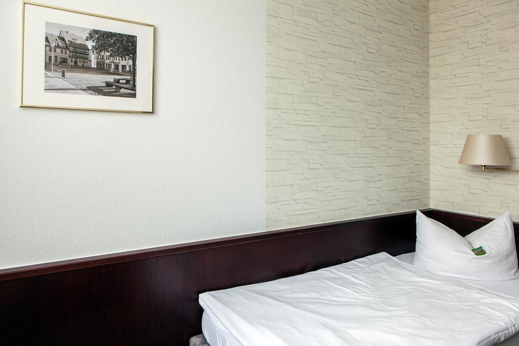 Hotel Anhalt Koethen  Buitenkant foto